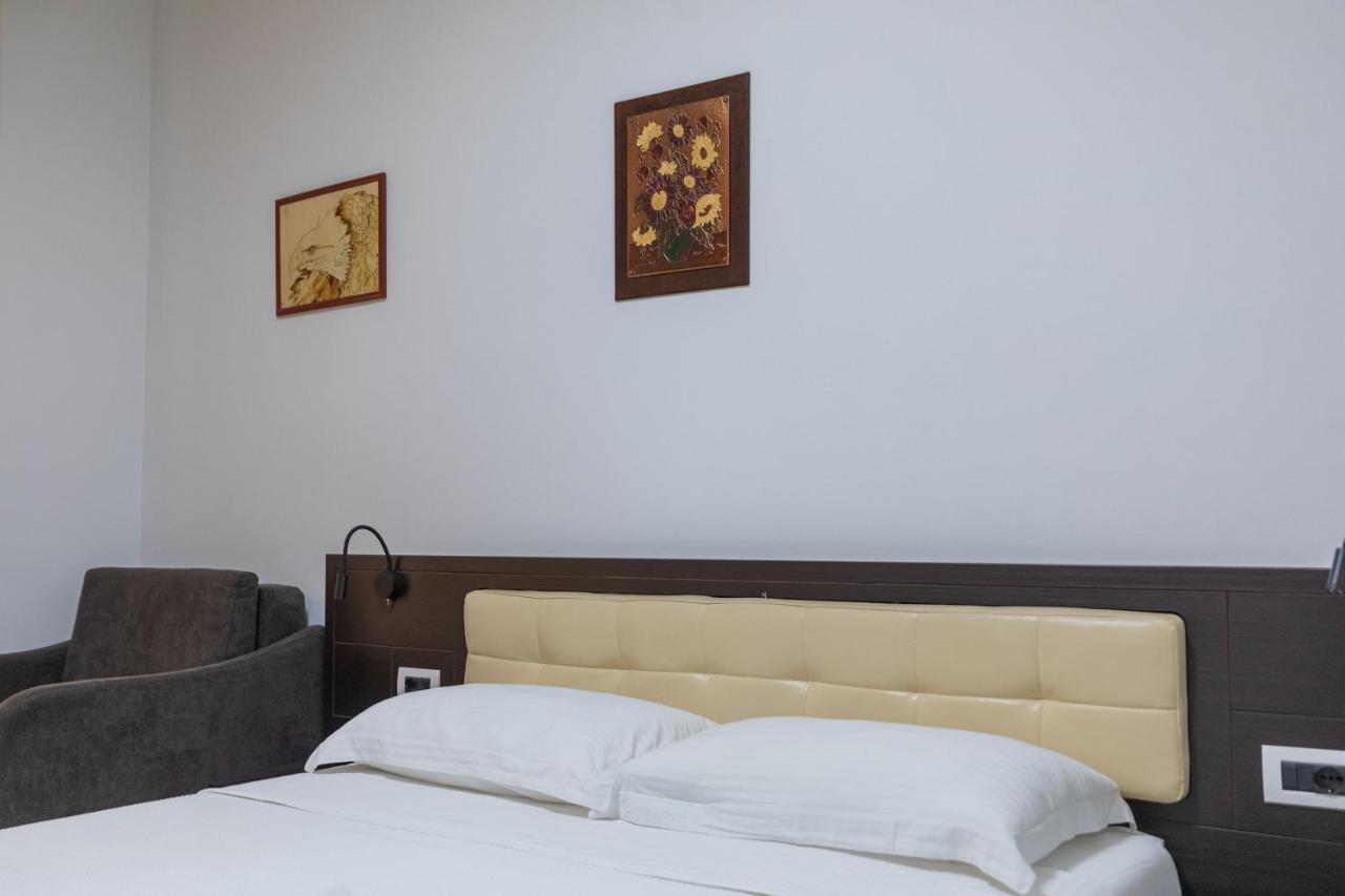 Hotel Pirro Wlora Zewnętrze zdjęcie