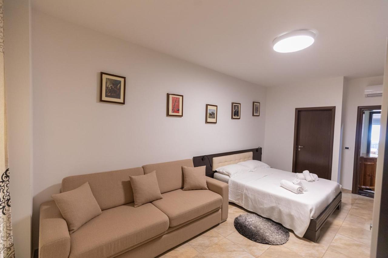 Hotel Pirro Wlora Zewnętrze zdjęcie