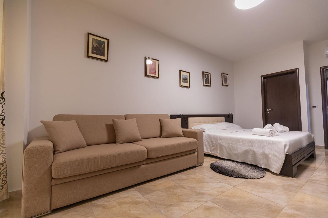 Hotel Pirro Wlora Zewnętrze zdjęcie